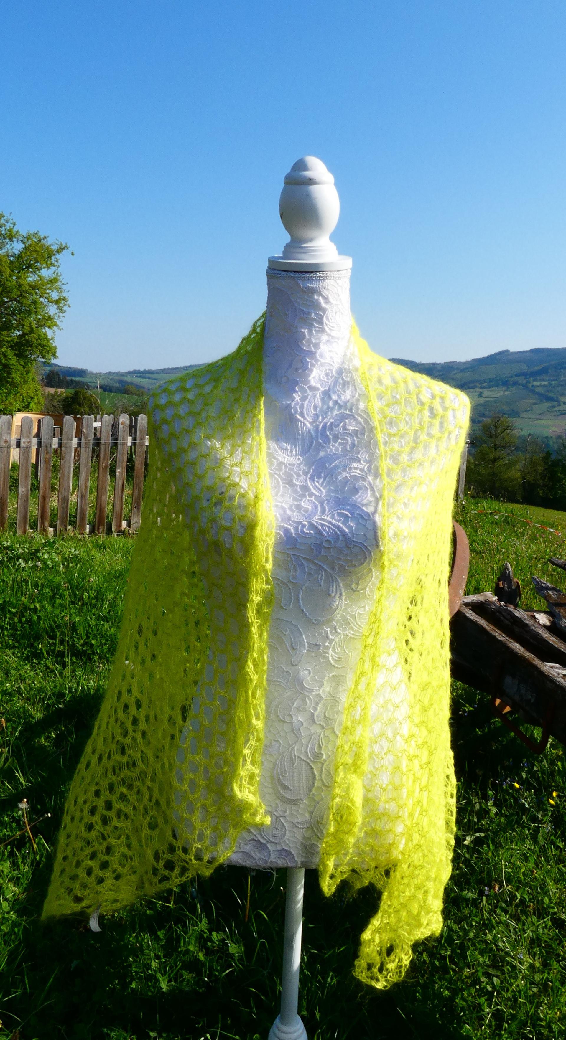 Carré tricot laine mohair chartreuse 1