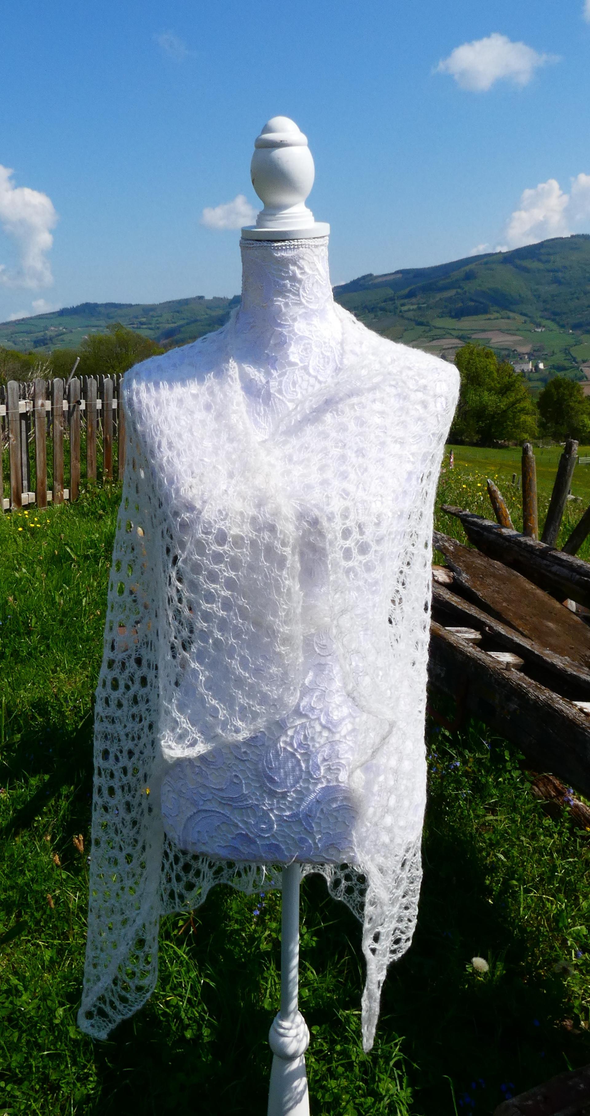 Carré tricot laine mohair bleu écru 1