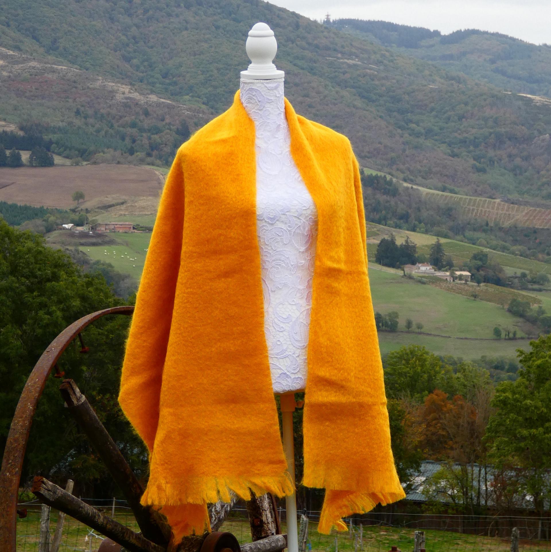 Etole Mohair jaune safran
