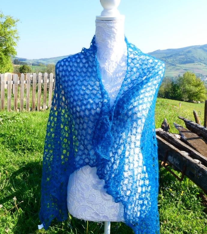 Carré tricot Mohair bleu paon 1