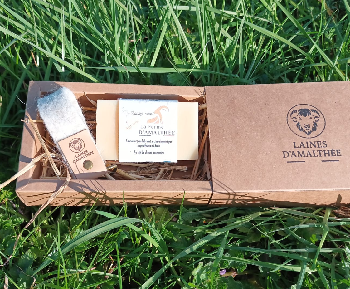Coffret savon au lait de cachemire et porte clé