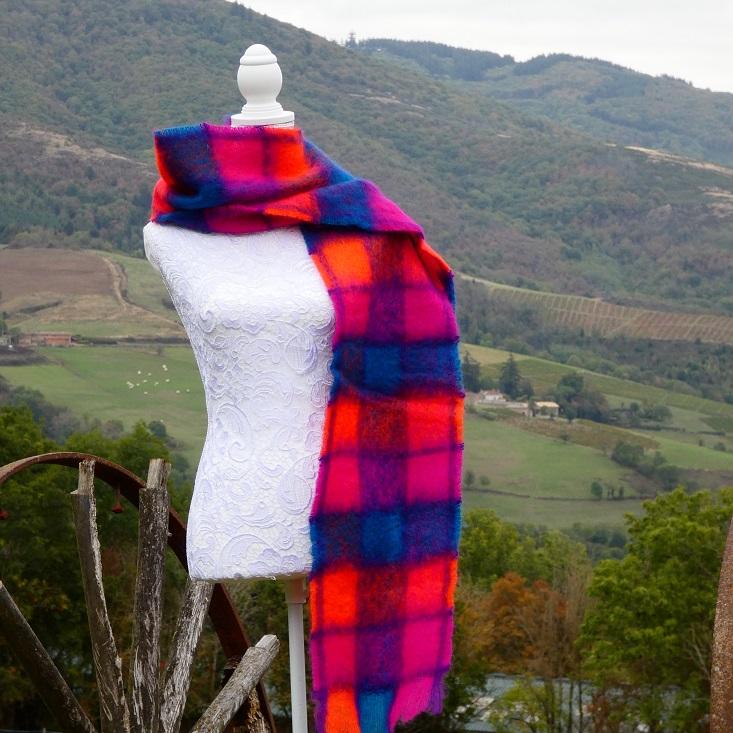 Grande écharpe Mohair carreau paon/capucine/fuchsia 1