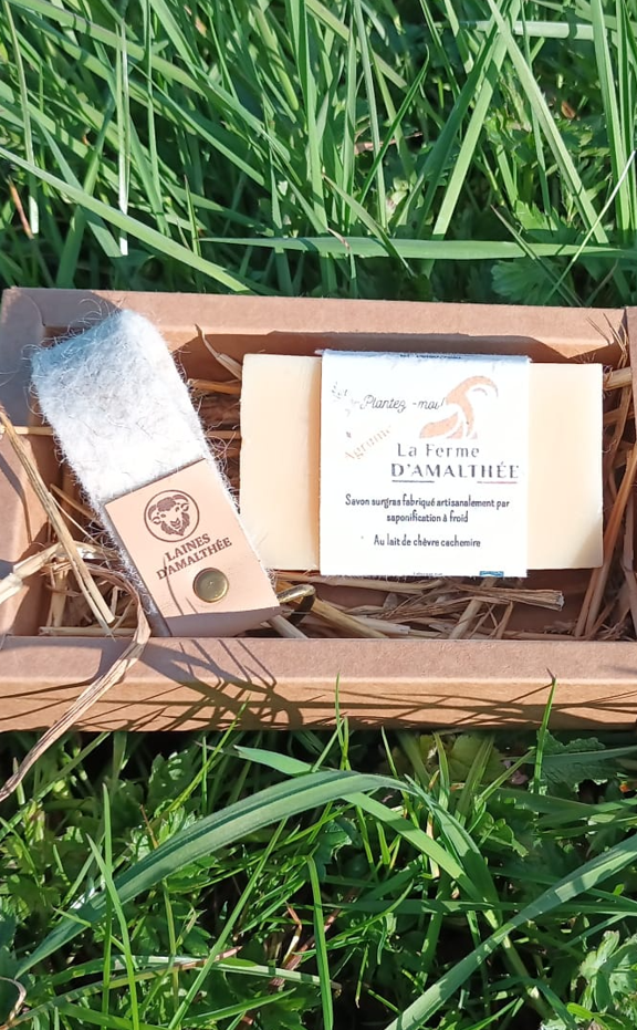 Coffret savon au lait de cachemire et porte clé