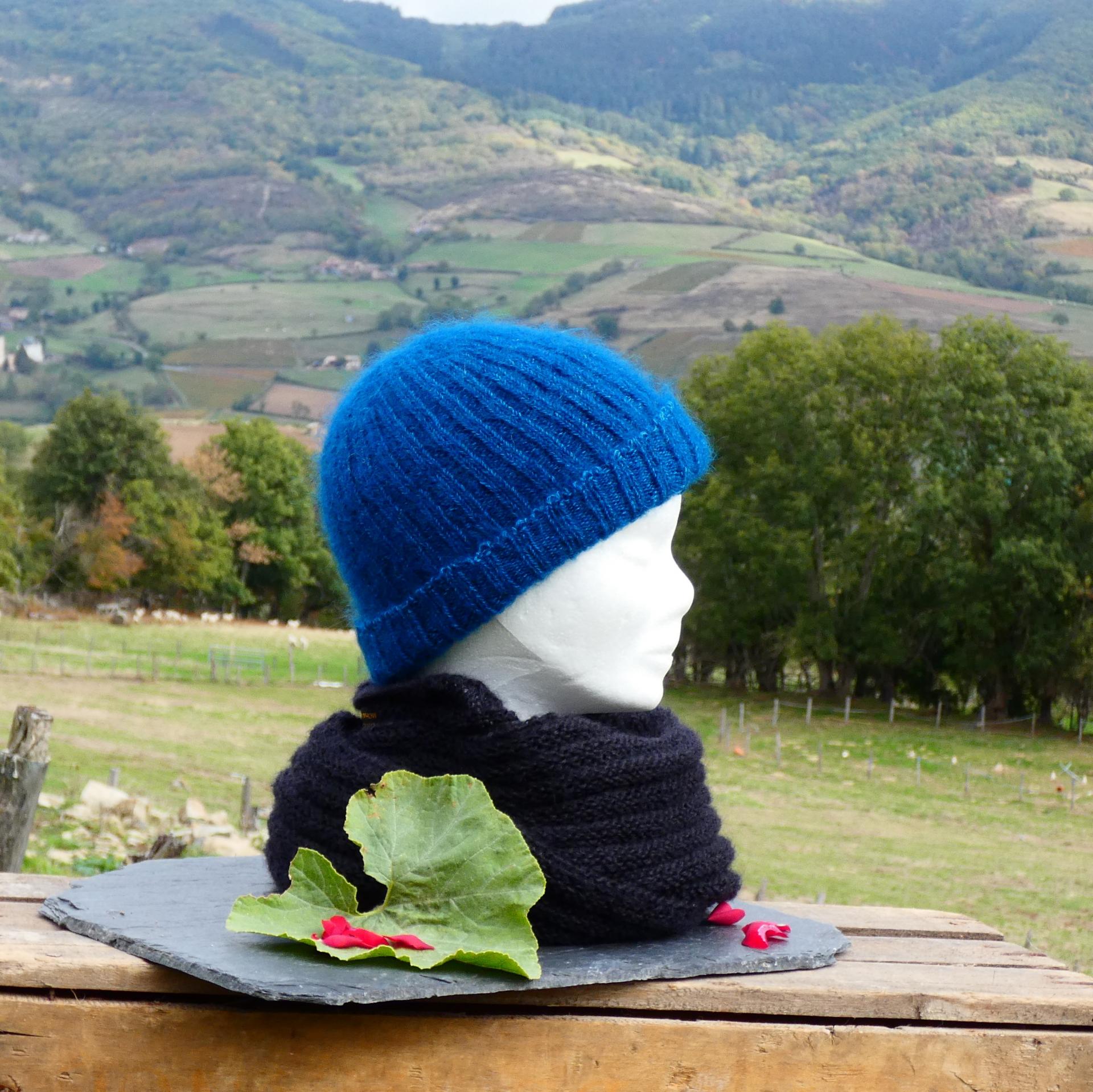 Bonnet Mohair élégance bleu paon