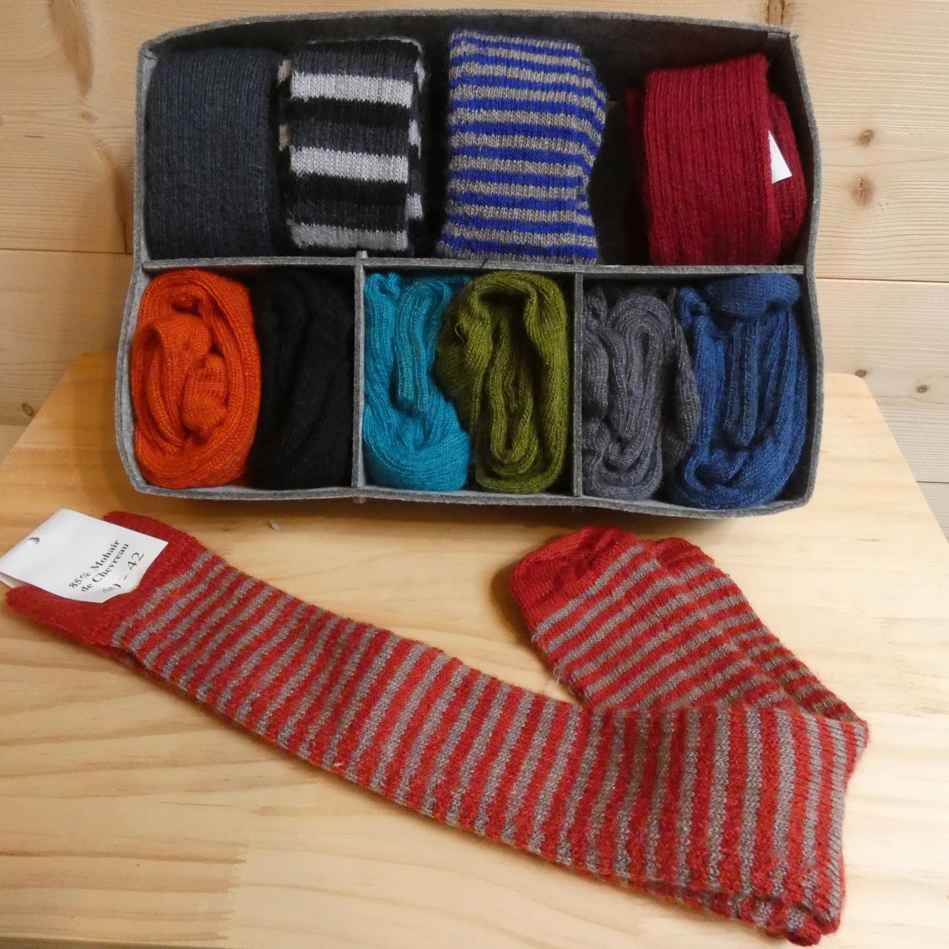 Chaussettes longues rayées en laine Mohair rubis/taupe