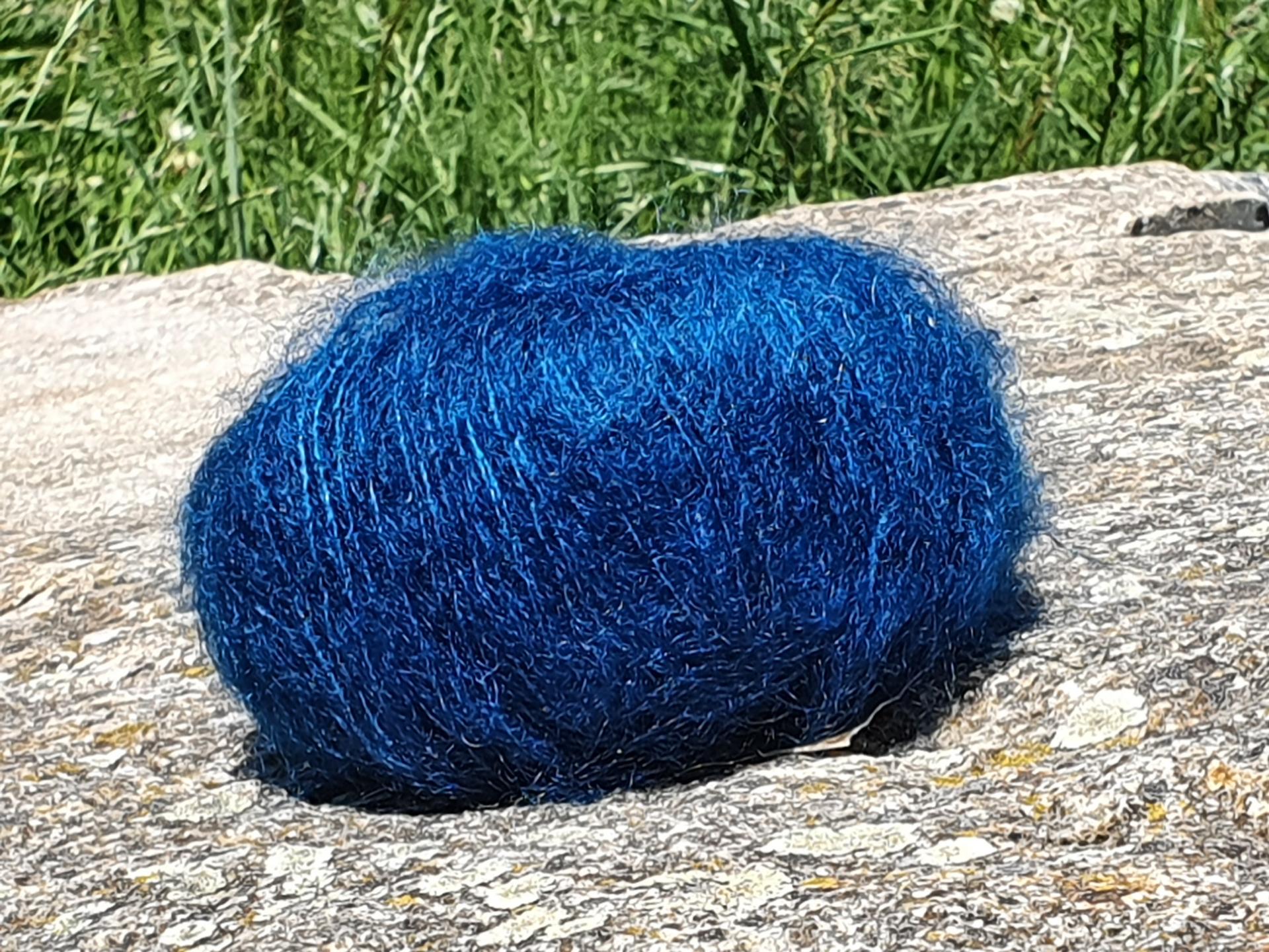 Pelote laine Mohair Primadonna bleu paon