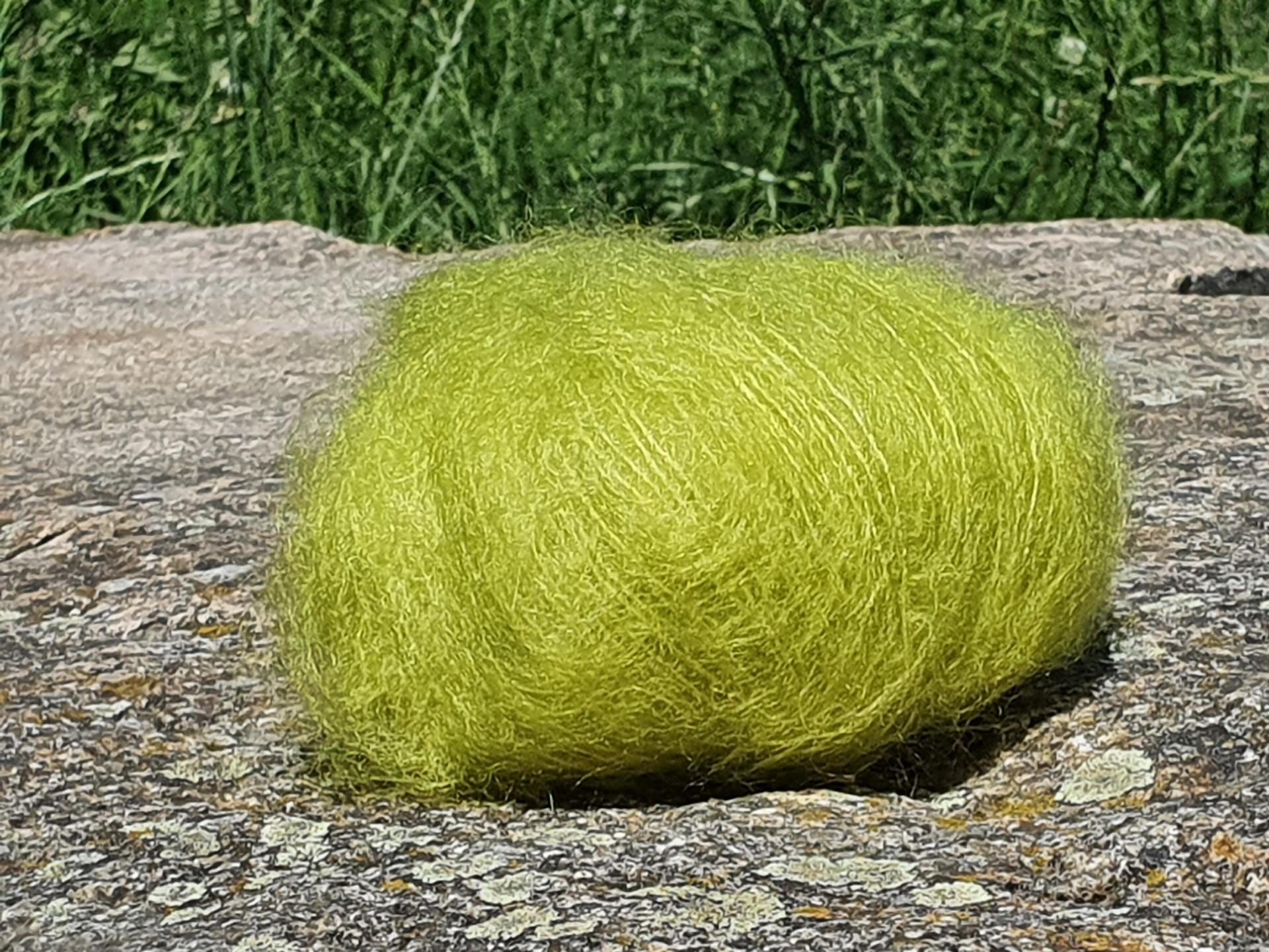 Pelote laine Mohair Primadonna chartreuse