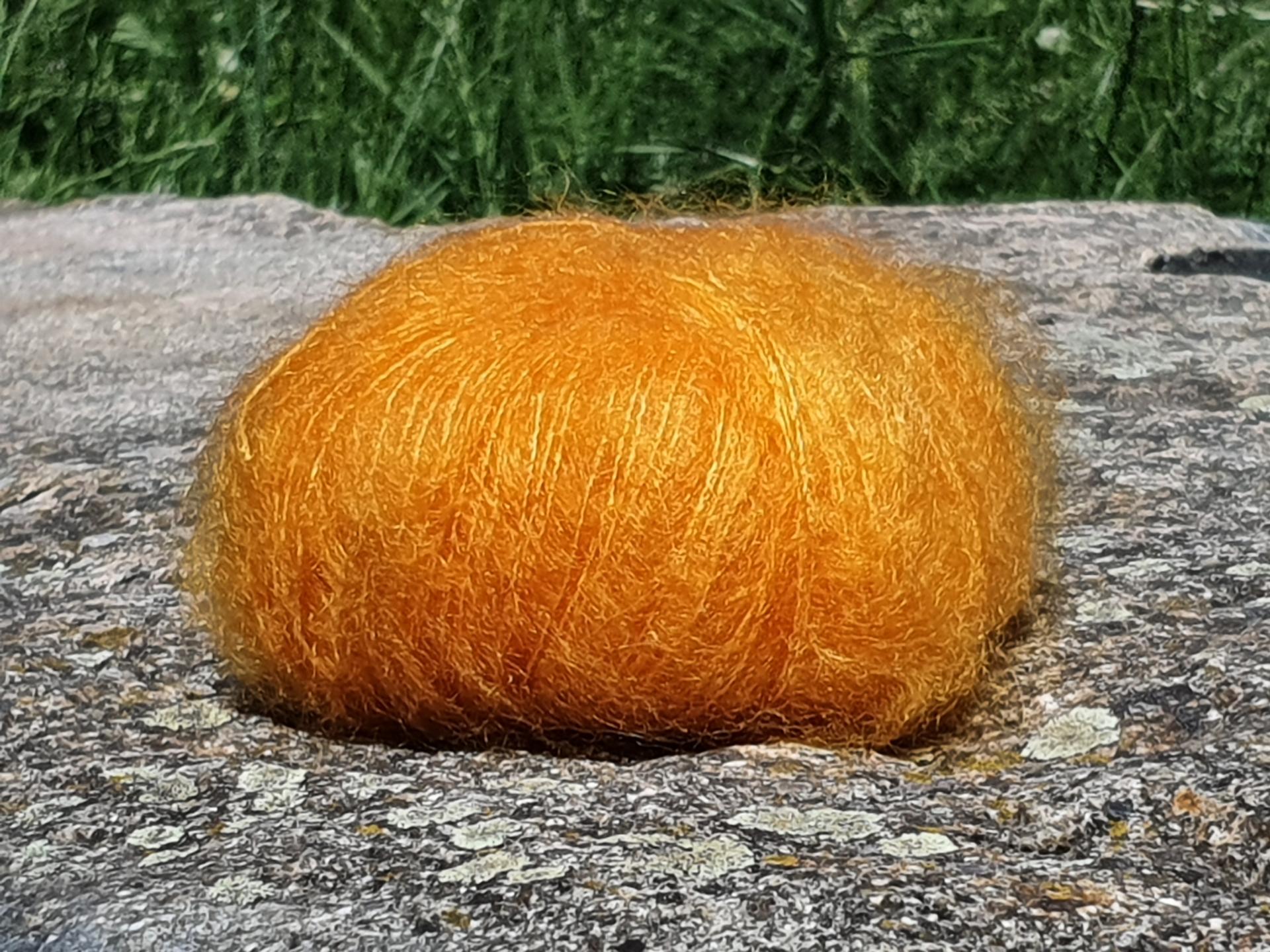 Pelote laine Mohair Primadonna jaune safran