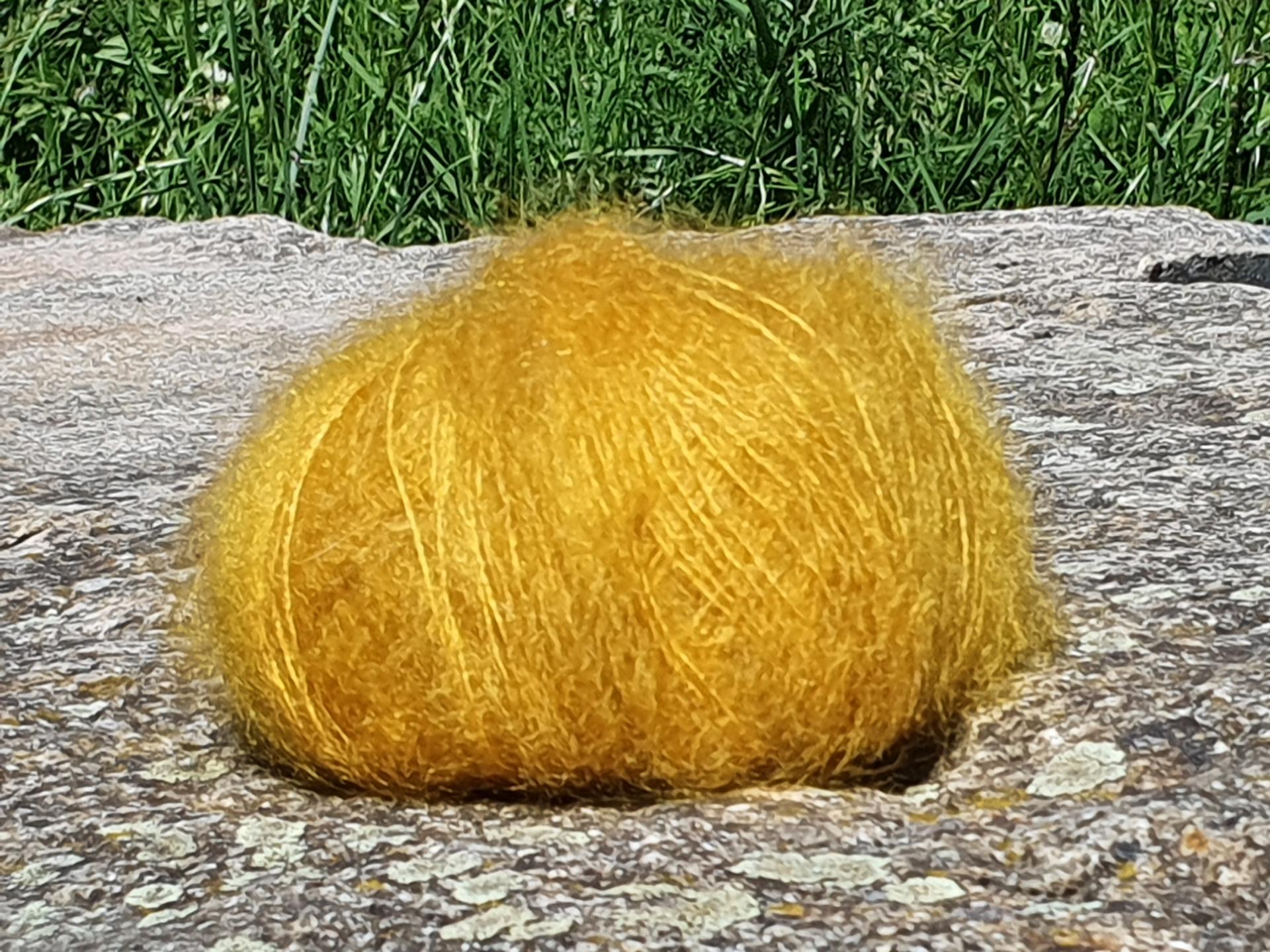 Pelote laine Mohair Primadonna mangue
