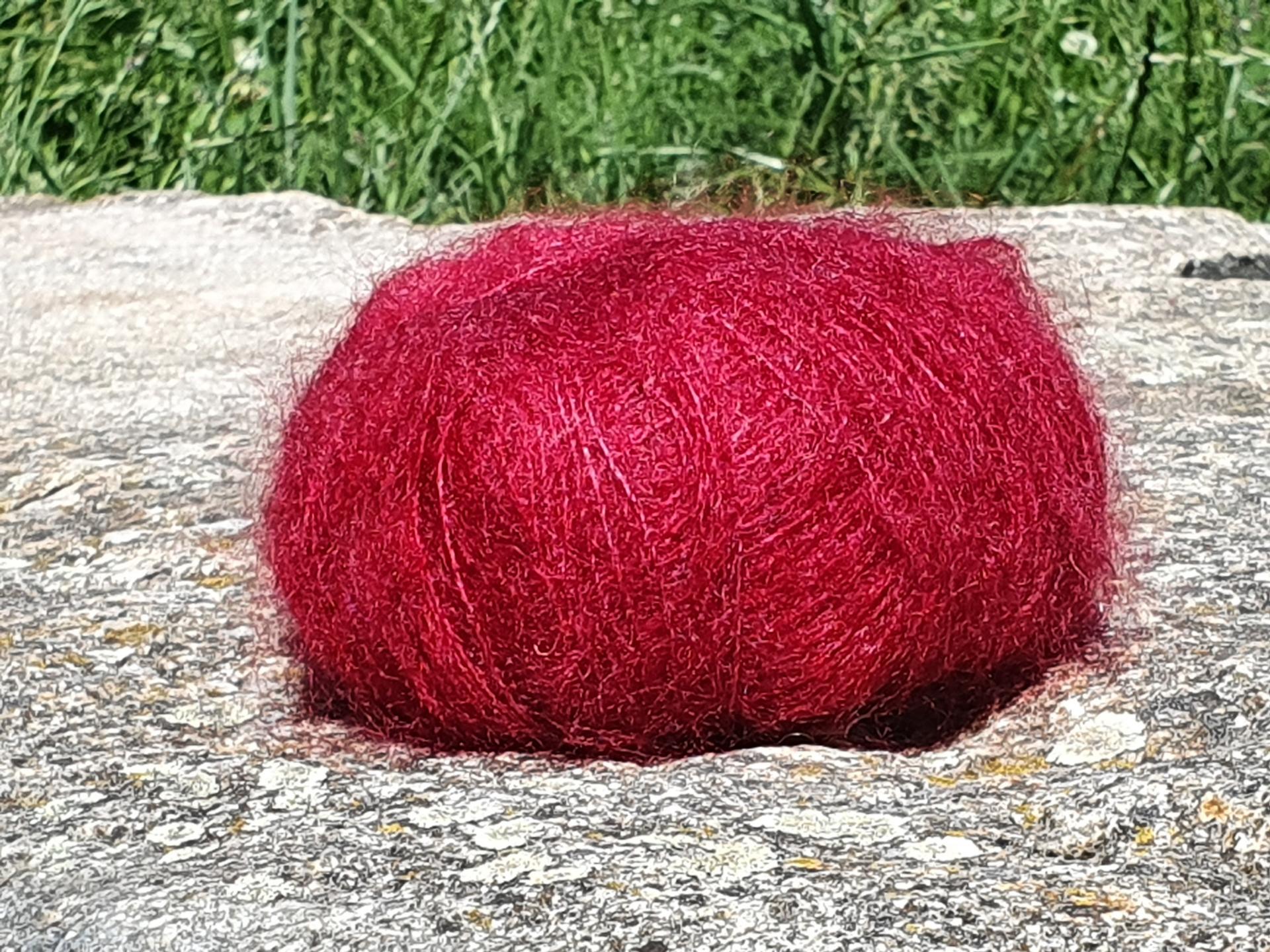 Pelote laine Mohair Primadonna rubis