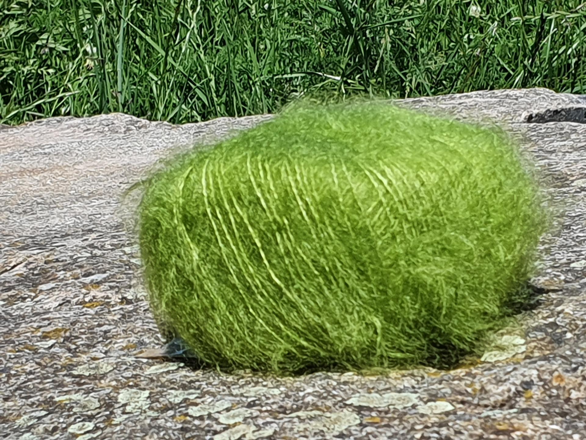 Pelote laine Mohair Primadonna vert anis
