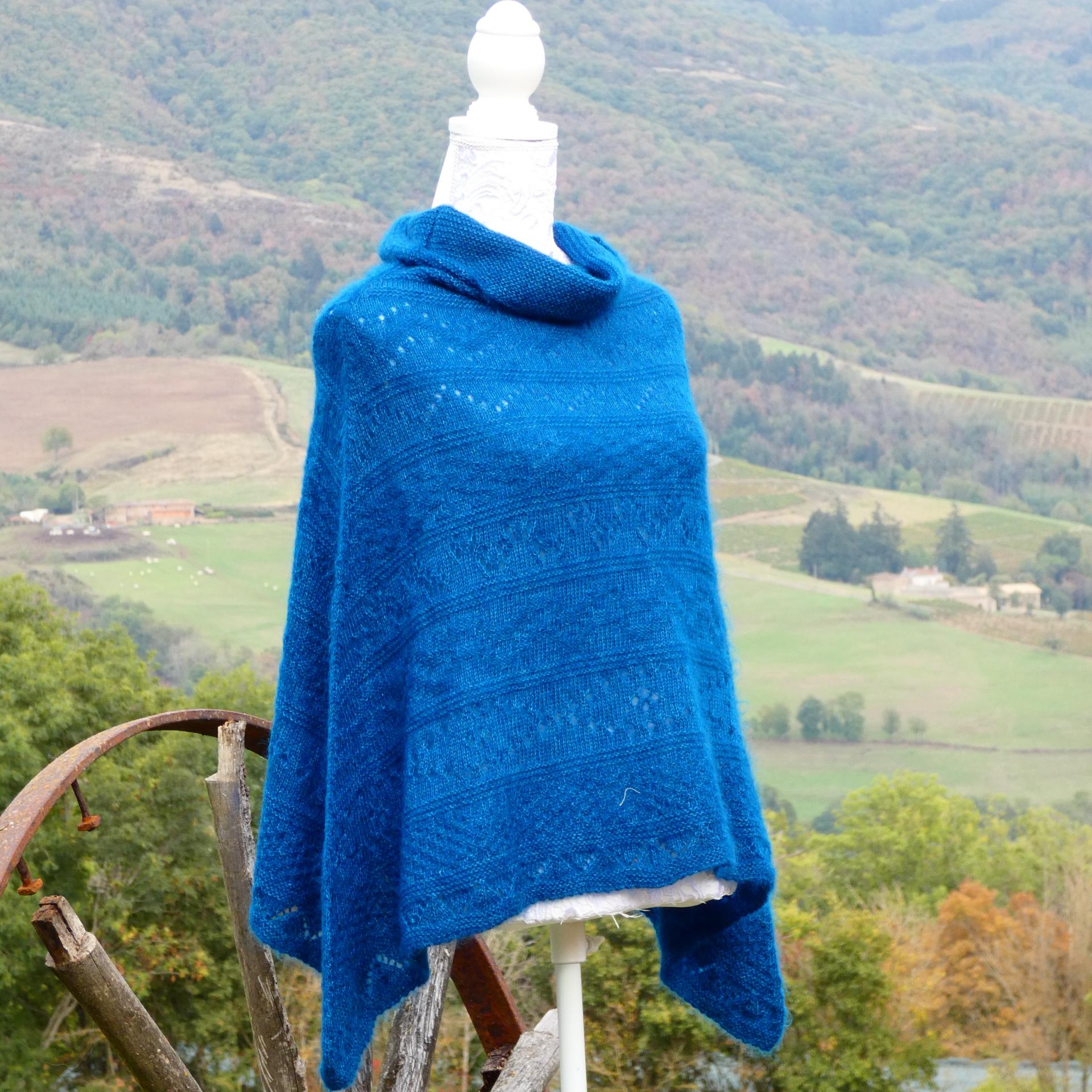 Poncho mohair bleu paon