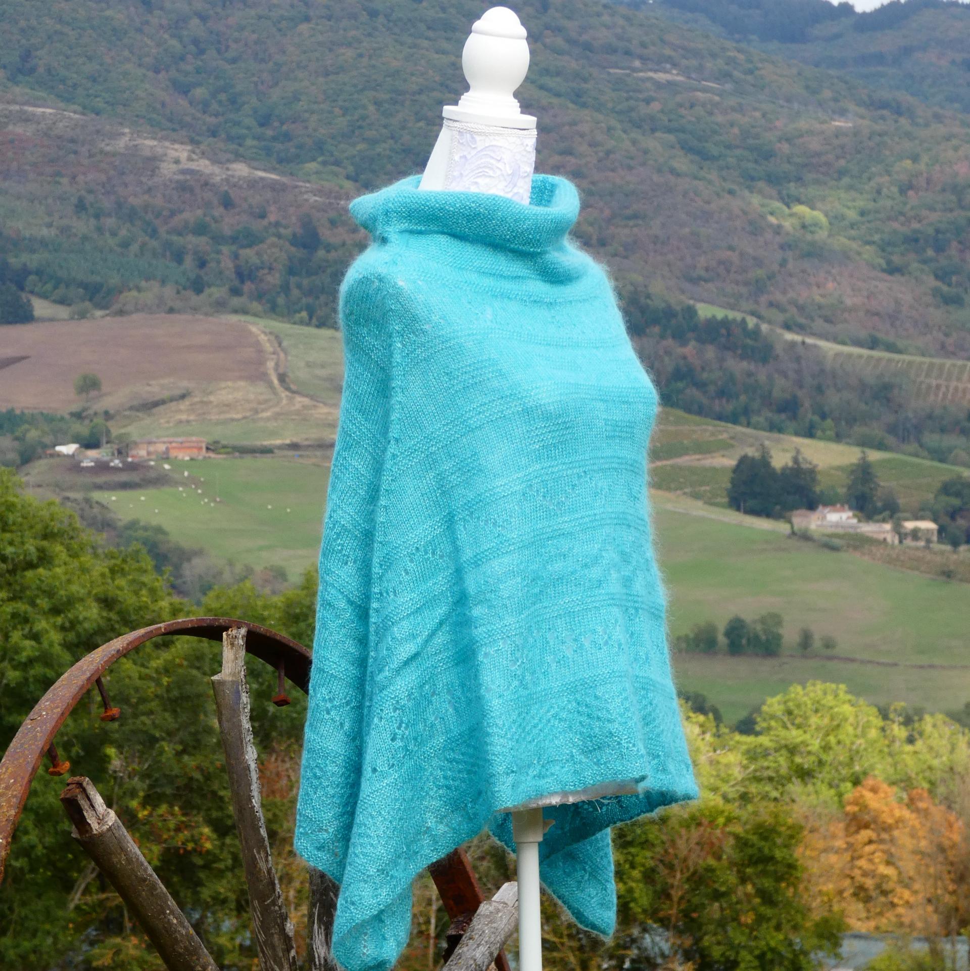 Poncho mohair vert pastel